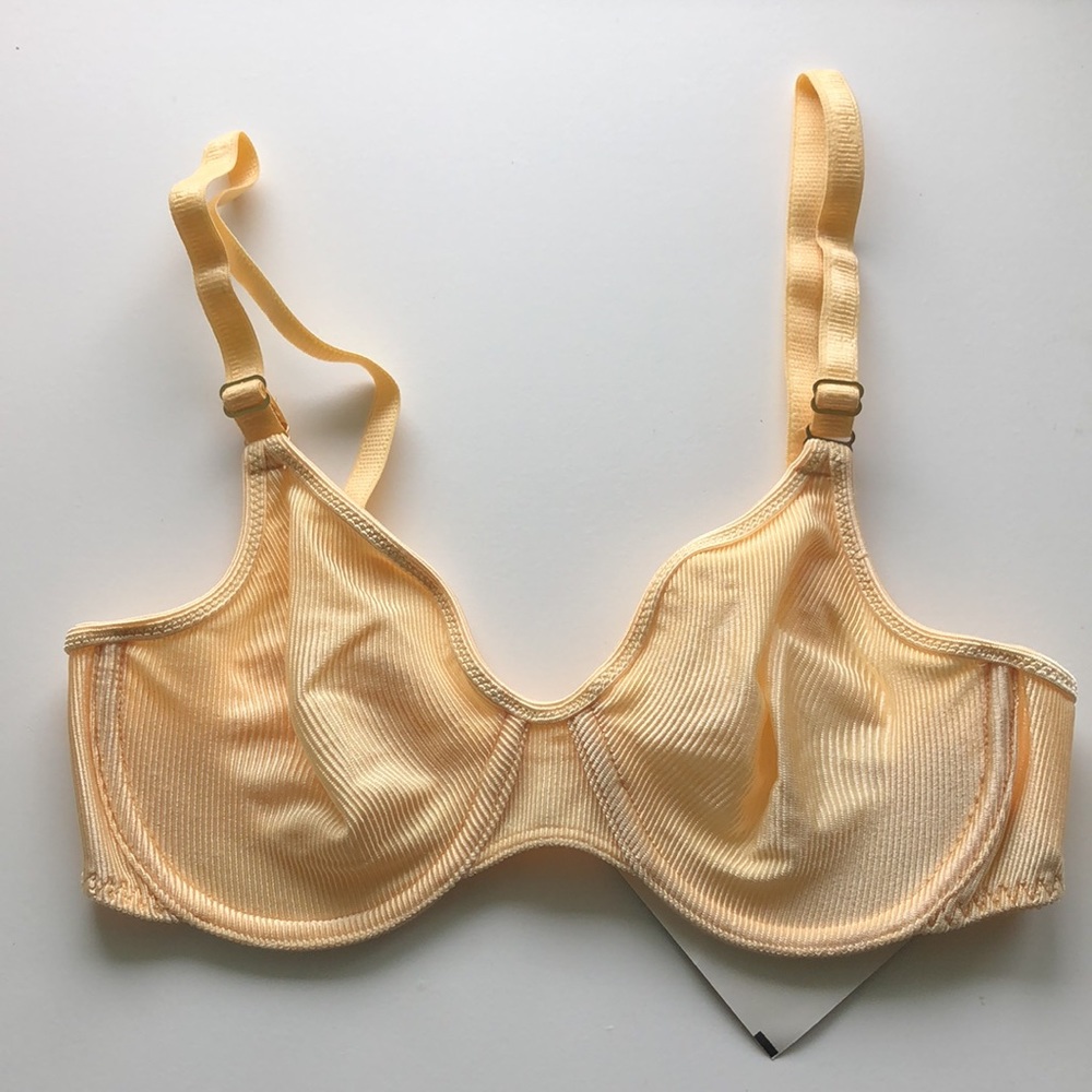 NWT! Legit retro Warner’s bra in Honeybee 🍯